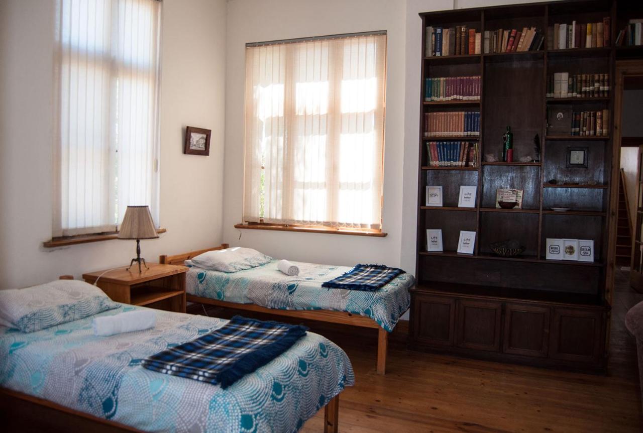 Historical Guesthouse - Self Catering Apartments Lüderitz Exterior foto