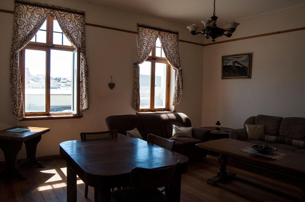 Historical Guesthouse - Self Catering Apartments Lüderitz Exterior foto